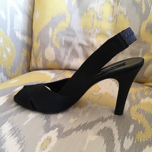 Kenneth Cole black satin high heel party shoes